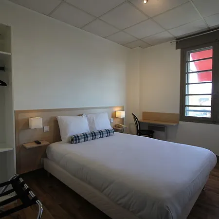 Hotel Vol De Nuit Purpan 2*